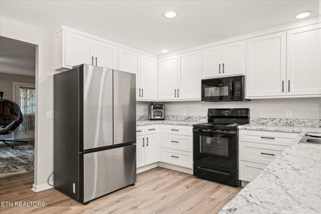 350 Colditz Rd, Jamestown, TN 38556