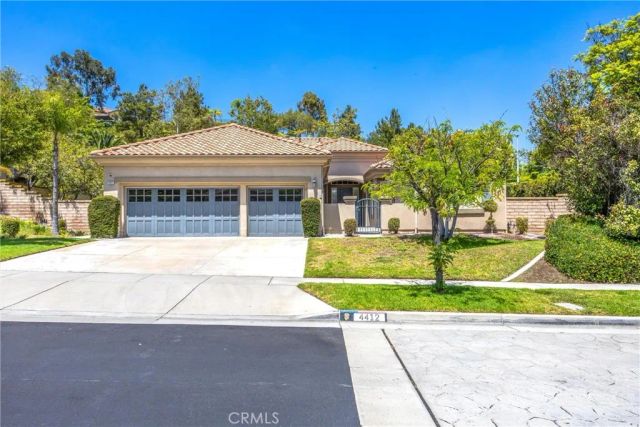 4412 Signature Dr, Corona, CA 92883