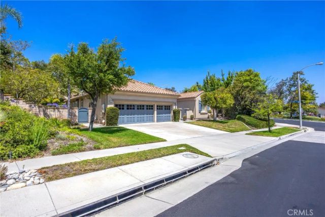 4412 Signature Dr, Corona, CA 92883