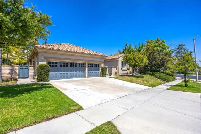 4412 Signature Dr, Corona, CA 92883