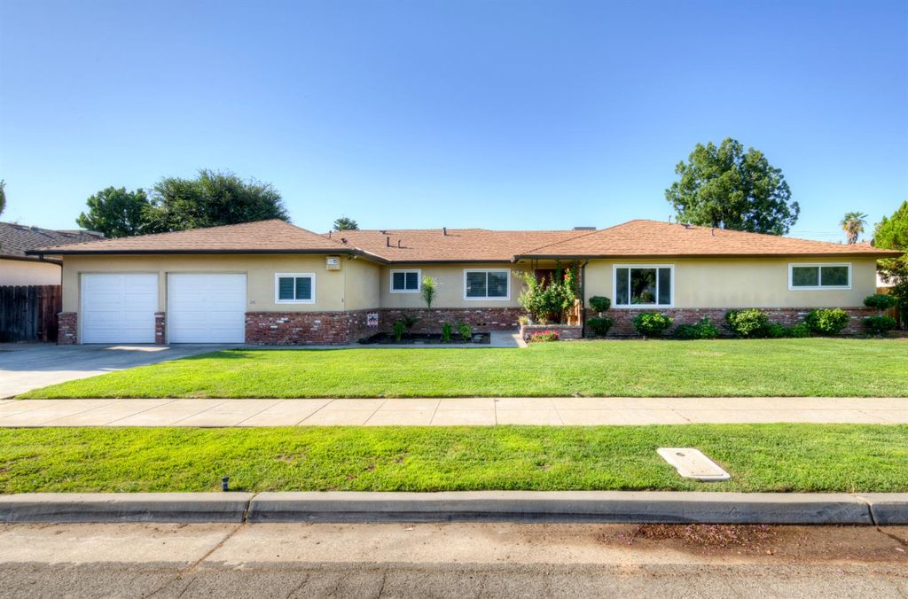 1107 E Menlo Avenue, Fresno, CA 93710