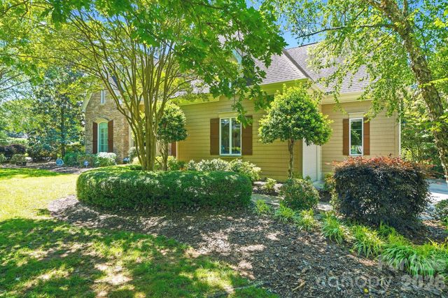 11120 Mcclure Manor Drive, Charlotte, NC 28277