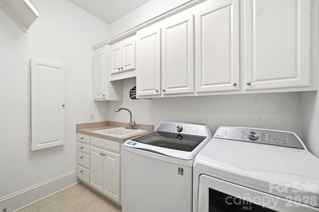 11120 Mcclure Manor Drive, Charlotte, NC 28277