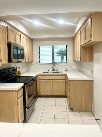 4700 Natick Ave 117, Sherman Oaks, CA 91423