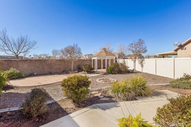 8466 Hoover Court, Oak Hills, CA 92344