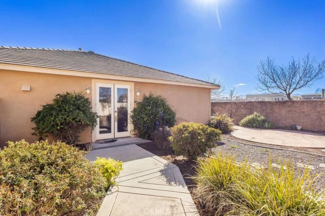 8466 Hoover Court, Oak Hills, CA 92344