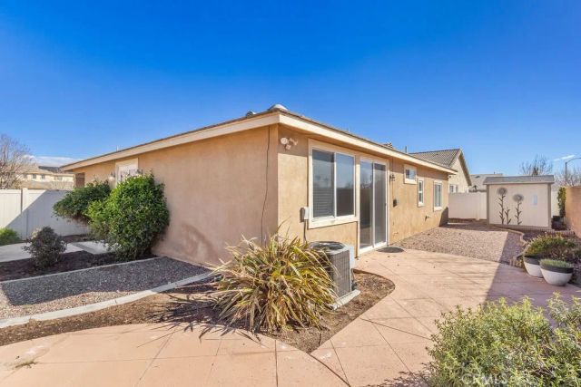 8466 Hoover Court, Oak Hills, CA 92344