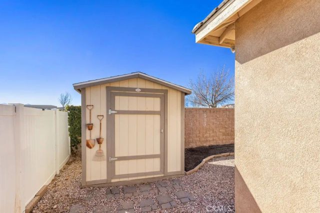 8466 Hoover Court, Oak Hills, CA 92344