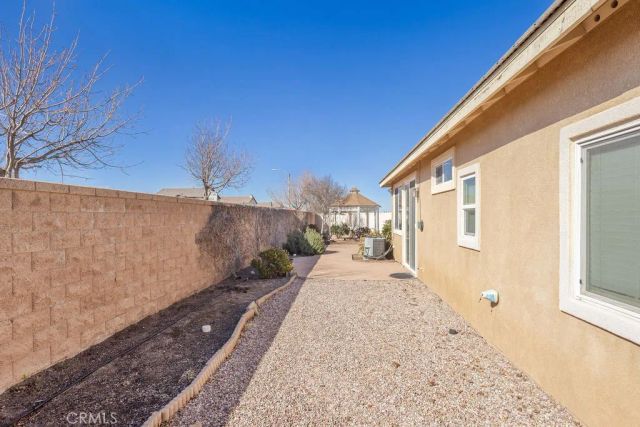 8466 Hoover Court, Oak Hills, CA 92344