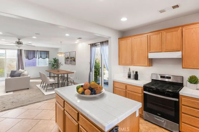 8466 Hoover Court, Oak Hills, CA 92344