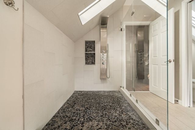 36-38 Saint Gregory 2, Boston, MA 02124