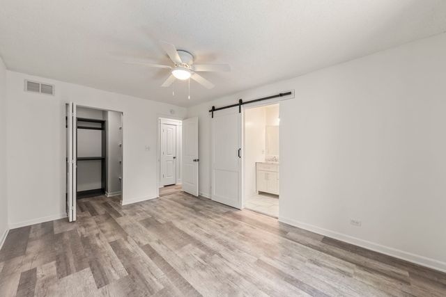 6386 Kindling Court, Lisle, IL 60532