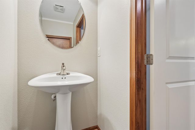 1224 NE 7th Lane, Ankeny, IA 50021