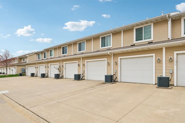 1224 NE 7th Lane, Ankeny, IA 50021
