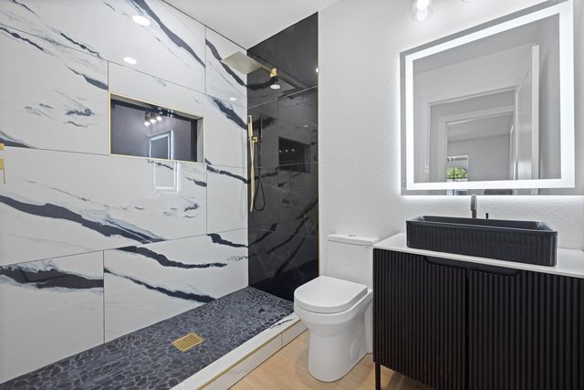 5942 Ashworth Way, Carmichael, CA 95608