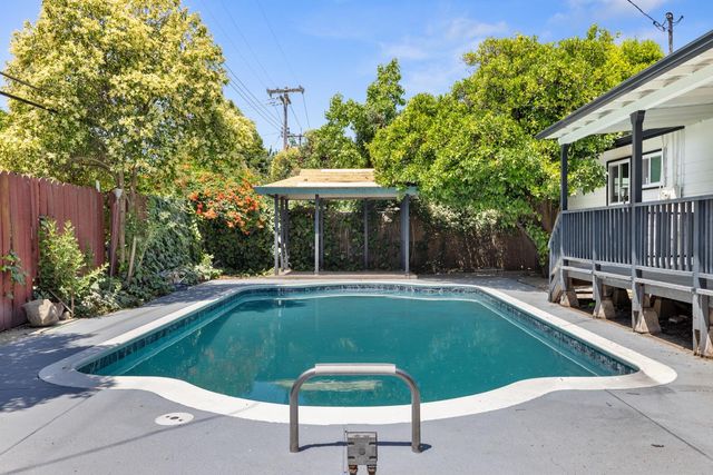 5942 Ashworth Way, Carmichael, CA 95608