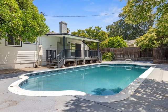 5942 Ashworth Way, Carmichael, CA 95608