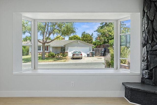 5942 Ashworth Way, Carmichael, CA 95608