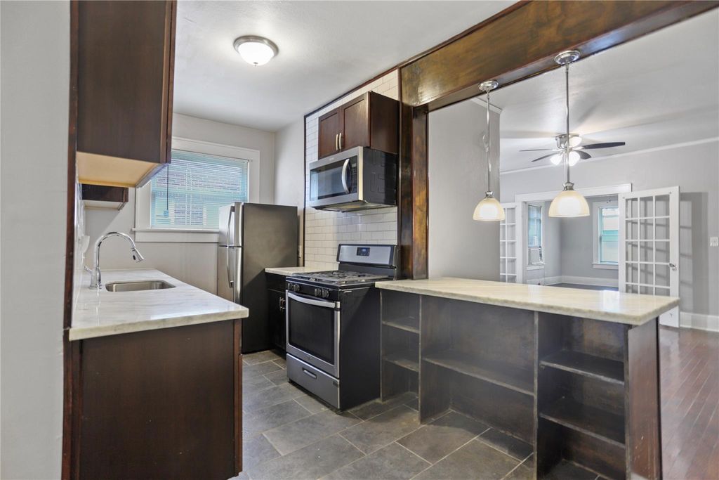 3717 Audubon Place 1, Houston, TX 77006