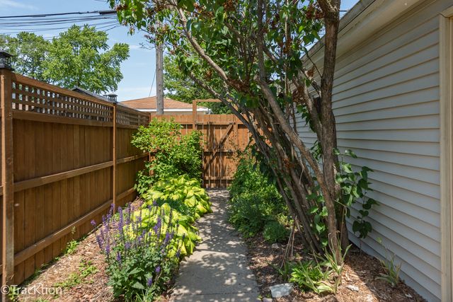 5034 W Argyle Street 2, Chicago, IL 60630