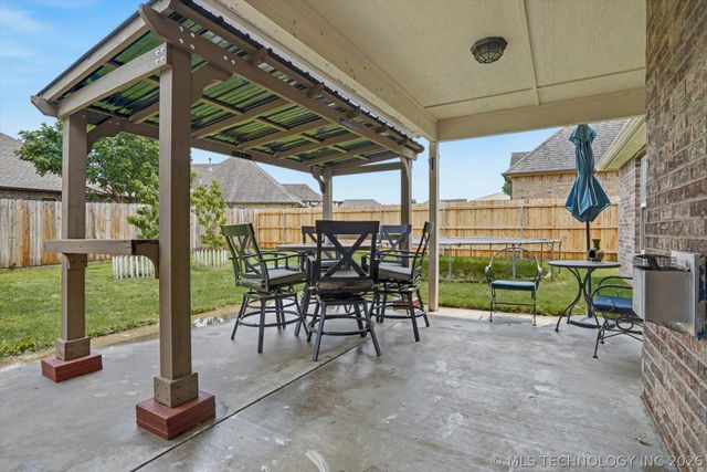 14559 S Courtney Lane, Glenpool, OK 74033