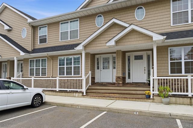 723 Carman Avenue 9, Westbury, NY 11590
