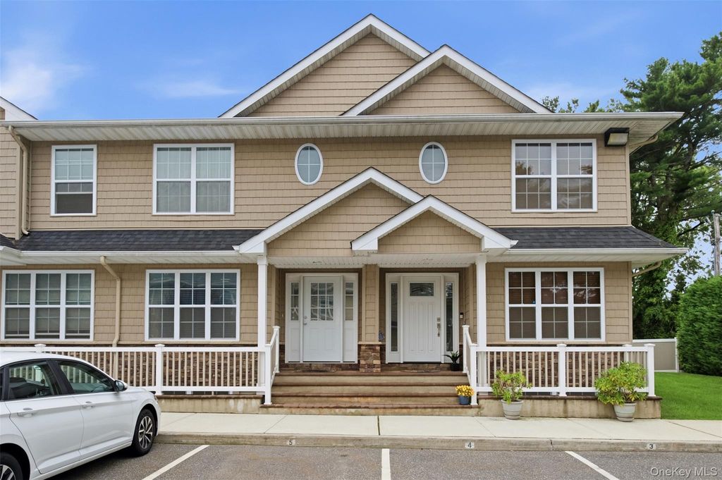 723 Carman Avenue 9, Westbury, NY 11590