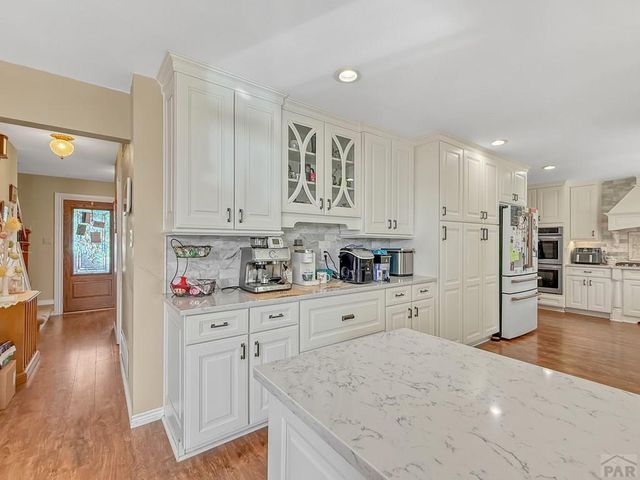 6 Hastings Dr, Pueblo, CO 81001