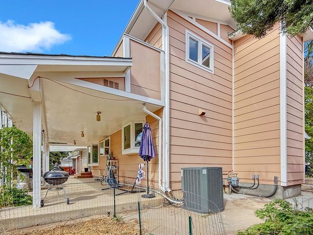 6 Hastings Dr, Pueblo, CO 81001