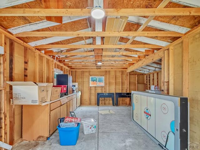6 Hastings Dr, Pueblo, CO 81001