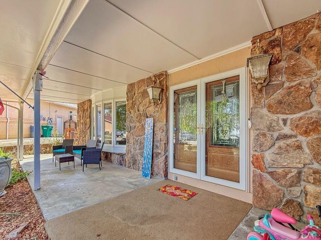 6 Hastings Dr, Pueblo, CO 81001