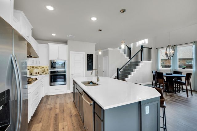 2403 High Bluff Drive, Mansfield, TX 76063