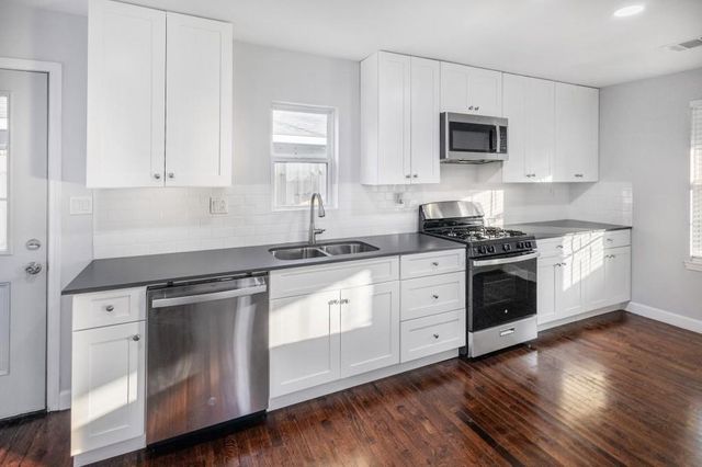 3234 Berry Street, Houston, TX 77004