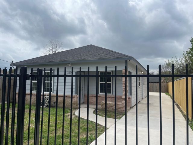 3234 Berry Street, Houston, TX 77004