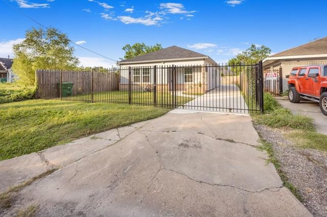 3234 Berry Street, Houston, TX 77004