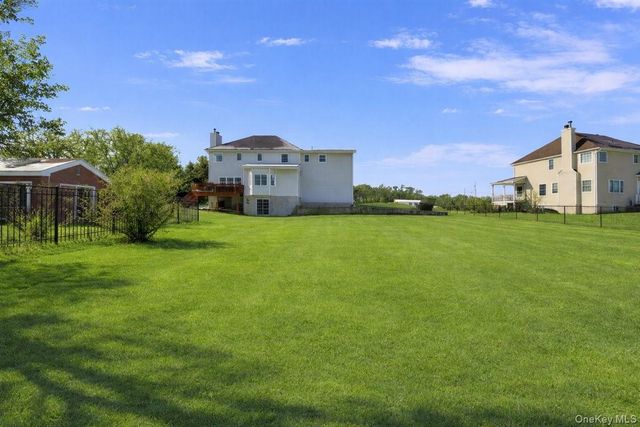 4 Picnic Woods Road, Clintondale, NY 12515