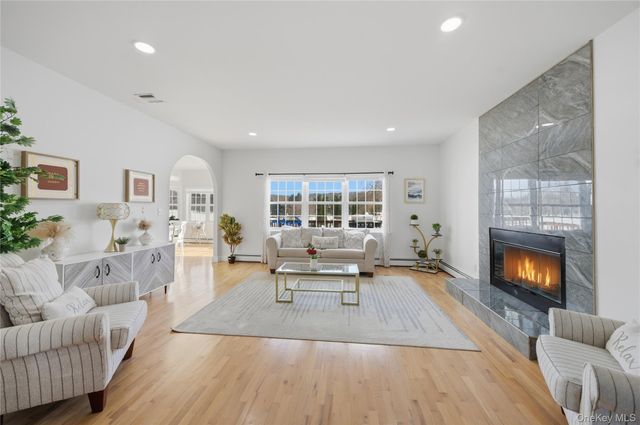 4 Picnic Woods Road, Clintondale, NY 12515