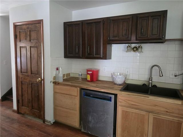 4859 NW Misty Lane, Kansas City, MO 64151