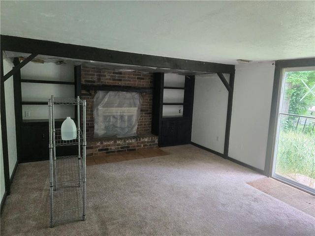 4859 NW Misty Lane, Kansas City, MO 64151