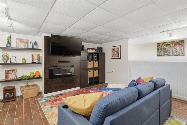 7 Park Villa Avenue, Worcester, MA 01606