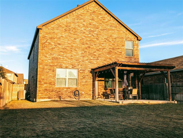 226 Thornless CIR, Buda, TX 78610