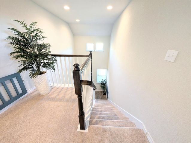 226 Thornless CIR, Buda, TX 78610