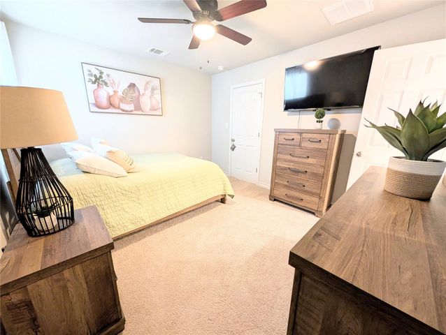 226 Thornless CIR, Buda, TX 78610