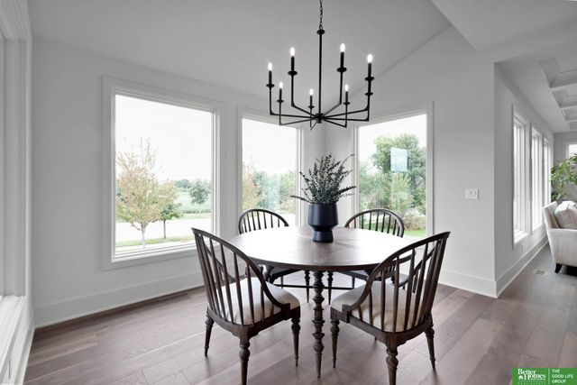 10908 S 98 Avenue Circle, Papillion, NE 68046
