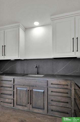 10908 S 98 Avenue Circle, Papillion, NE 68046