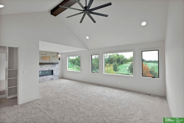 10908 S 98 Avenue Circle, Papillion, NE 68046