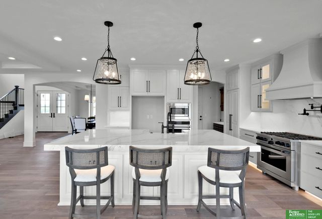10908 S 98 Avenue Circle, Papillion, NE 68046