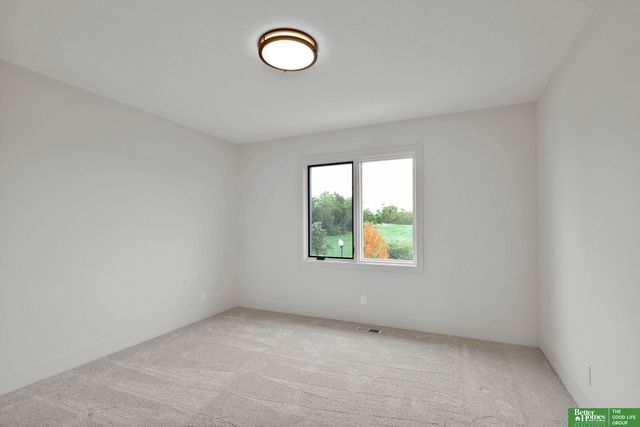 10908 S 98 Avenue Circle, Papillion, NE 68046