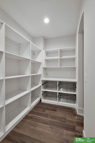 10908 S 98 Avenue Circle, Papillion, NE 68046