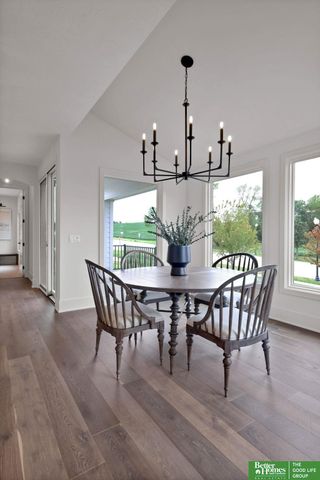 10908 S 98 Avenue Circle, Papillion, NE 68046